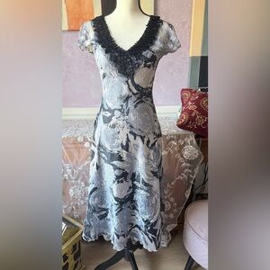 Komarov RARE! SZ S Silver And Black Floral Midi Dress with Cap Sleeves